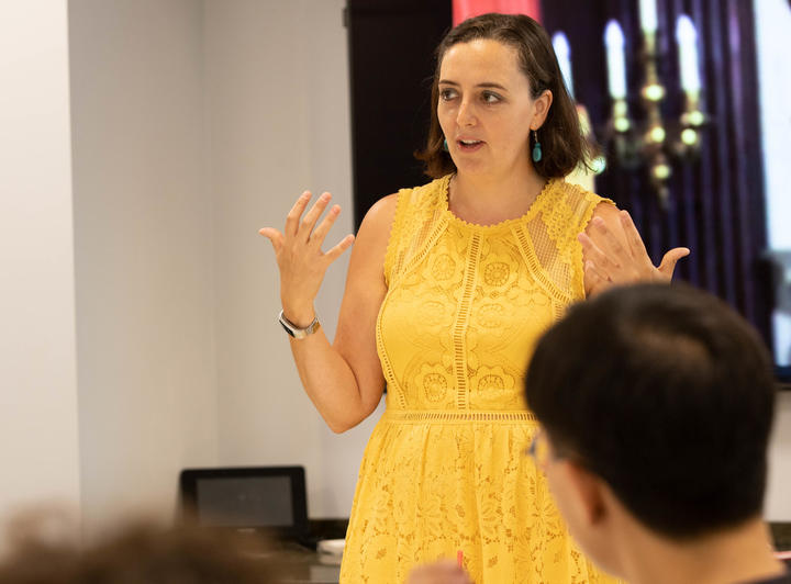 Seminars on Communication and Language