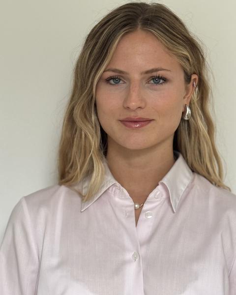 phe phe headshot
