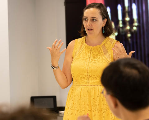 Seminars on Communication and Language